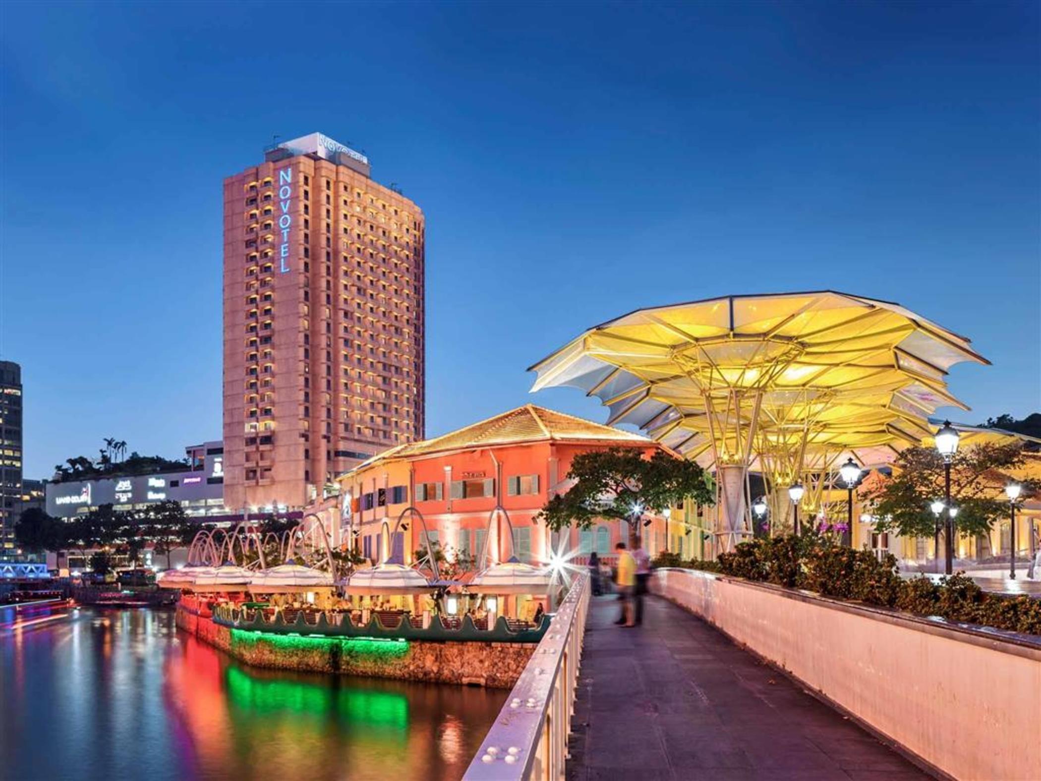 Novotel Clarke Quay Singapore Exterior photo